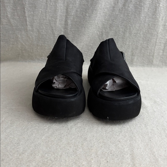 Lofina Chunky Leather Platform Wedge Sandal - Picture 2 of 8